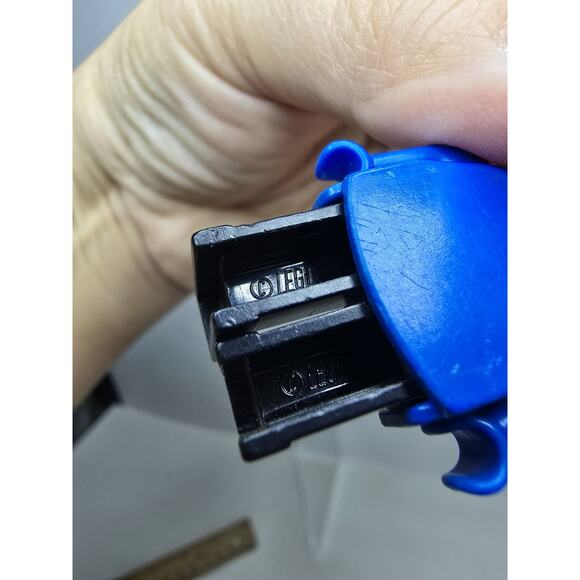 LEGO Constable Clarke Bulldog Minifigure - Vintage FABULAND (fab2b) 3639 3789 - Picture 4 of 4